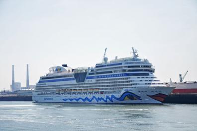 Zwischenstopp auf einer Kreuzfahrt: AIDAstella liegt im Hafen von Le Havre