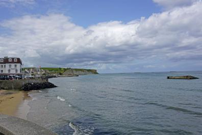 Der Strand von Arromanches-les-Bains war einer der Landungsstrände beim D-Day