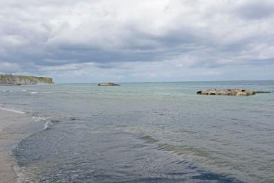 Überreste vom künstlichen Hafen in Arromanches-les-Bains