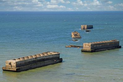 Künstlicher Hafen von Arromanches-les-Bains